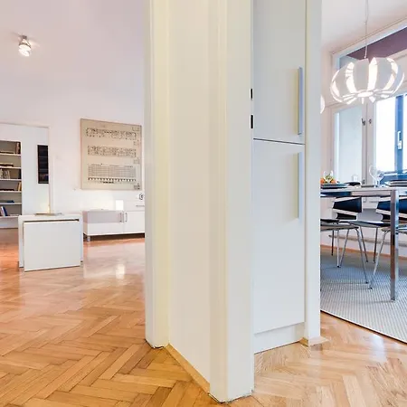 Slovenska Street Apartament *