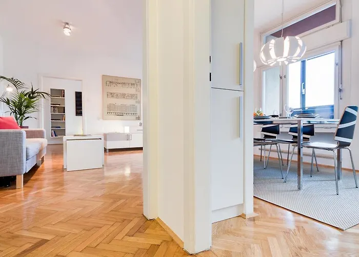 Slovenska Street Apartament *