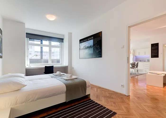 Slovenska Street Apartament *